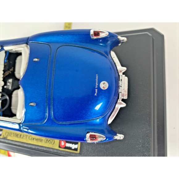 Road Tough 1957 Chevy Corvette 1:24 Scale Diecast Model Car With Plastic Stand - Picture 10 of 16